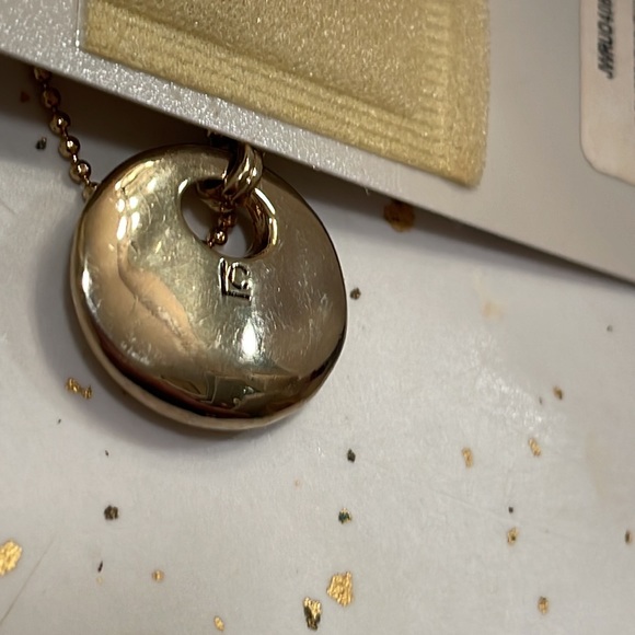 Vintage but still in its original package necklace & matching earrings set - Picture 6 of 8